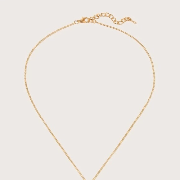 🌙 Crescent Moon and star necklace ⭐️ - Picture 3 of 3